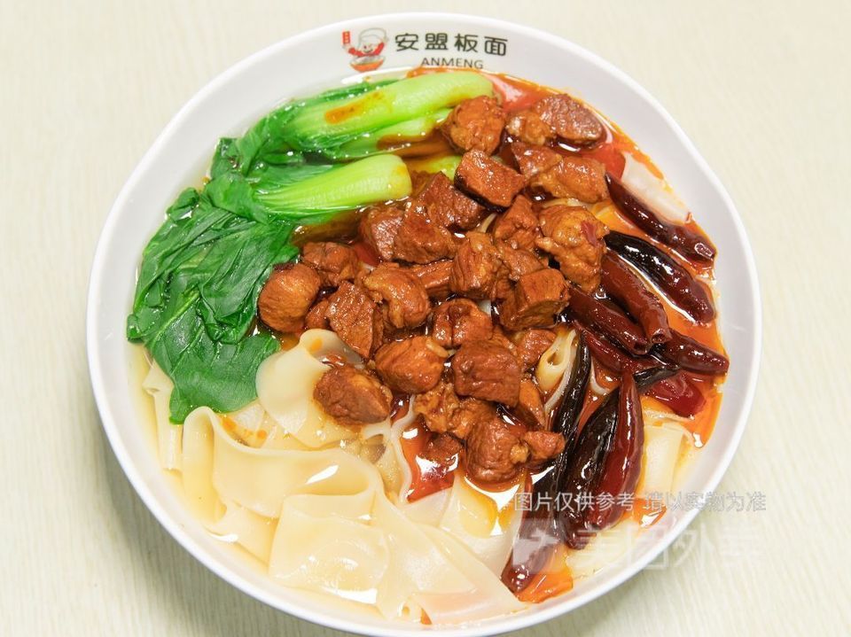 安盟板面牛杂面隆化店