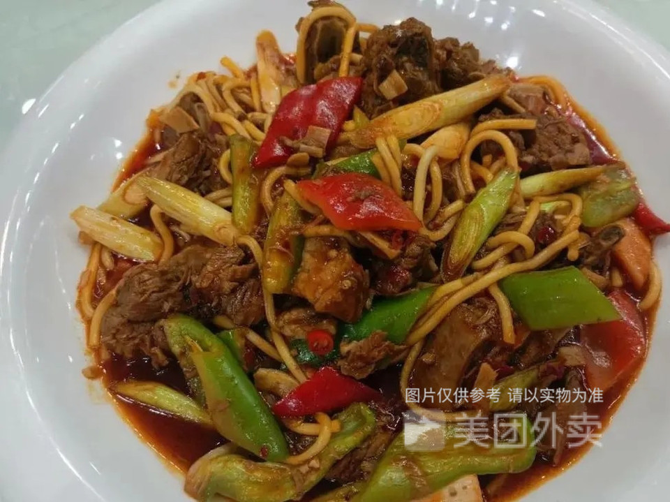 炒烩肉拌面图片