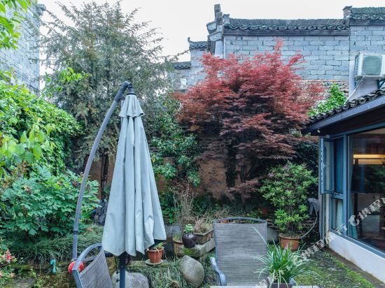 黄山市 住宿服务 客栈民宿 > 久栖·宏村万兴楼精品客栈