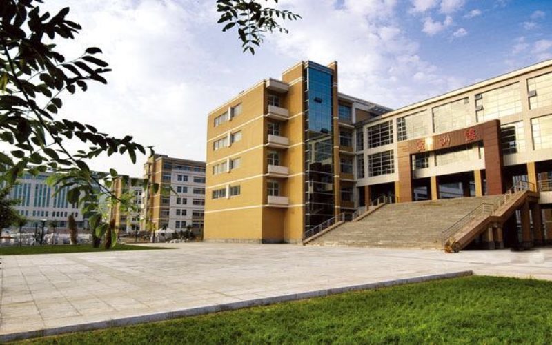 内蒙古农业大学(西校区)