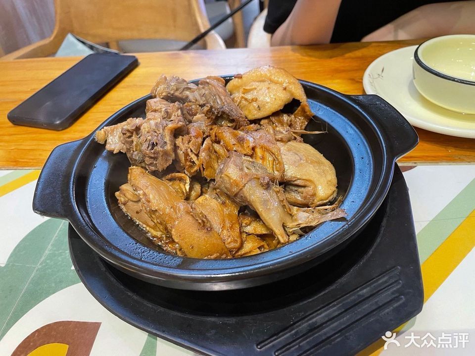 鑫坞堂海鲜城姜母鸭香煎蟹只有一家店