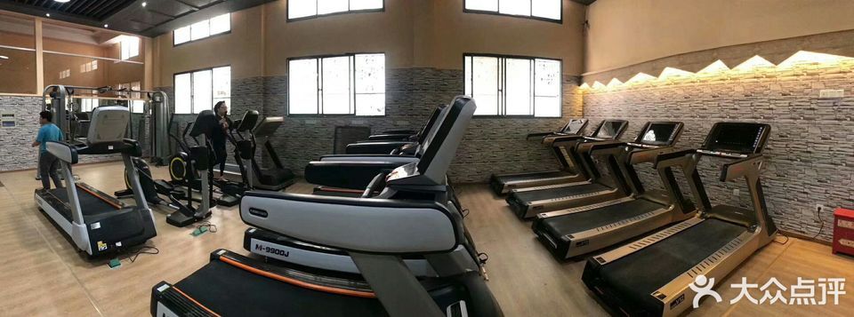 品尚游泳健身中心