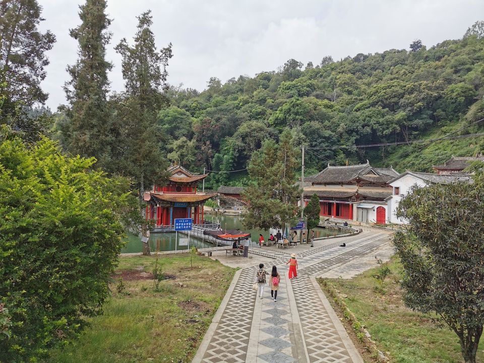 保山市 休閒娛樂 景點公園 > 臥佛寺標籤:景點寺廟道觀休閒娛樂風景