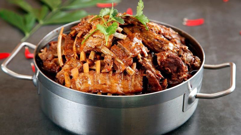 草原羊排蝎子锅图片