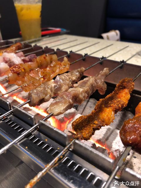 白玉串城朝鲜族炭烤串