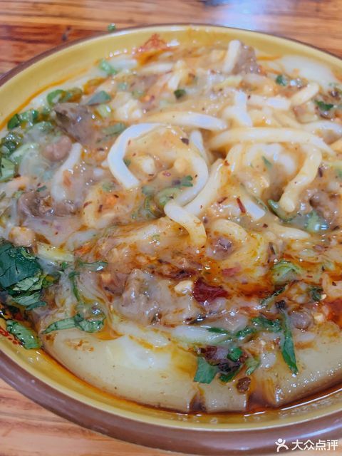 保山市隆阳区五里亭路与兰城路交叉口西150米推荐菜:稀豆粉米线卷粉