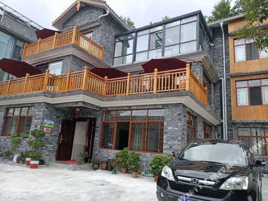 > 彭州宝山村农家乐