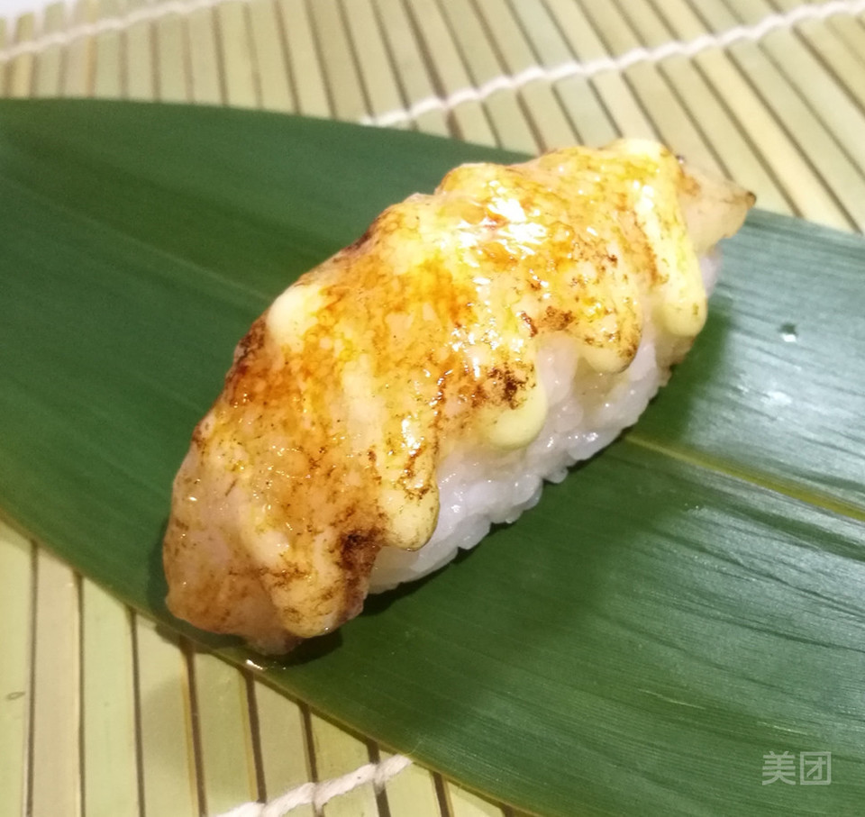 焦糖鲷鱼寿司图片