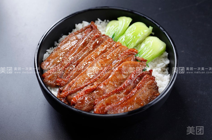 五香鸭脯扒饭图片