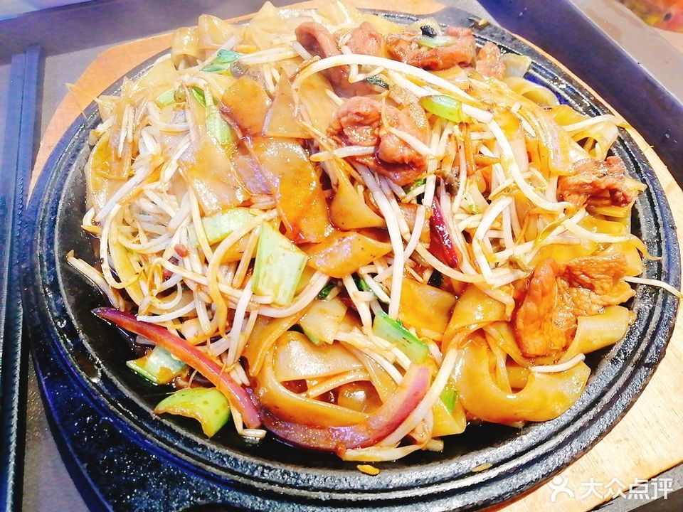 黄文春铁板炒饭炒面