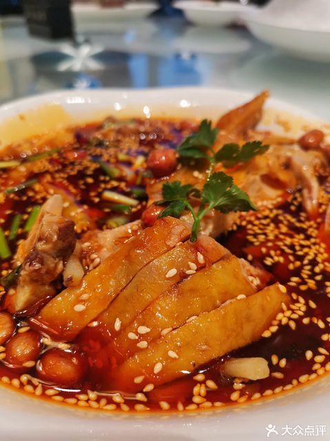 红杏鳝段粉丝推荐菜:红杏酒家(紫荆店)位于成都市武侯区紫薇东路137号