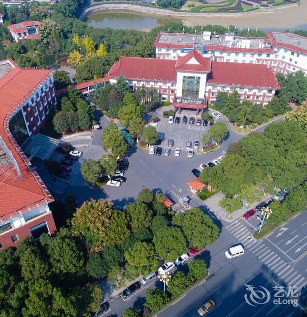 株洲市 住宿服务 酒店 > 天台山庄