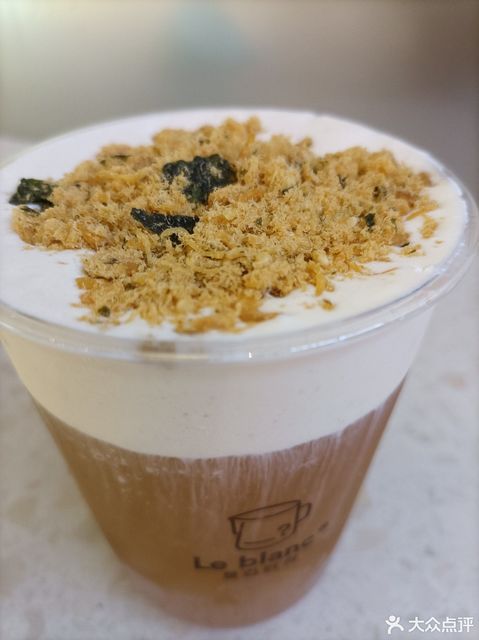 咸蛋黄酥绒奶盖图片