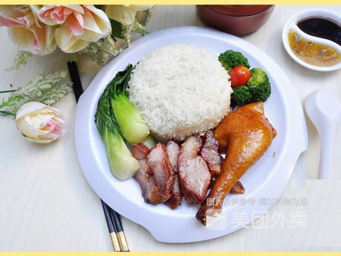 手撕鸡拼叉烧饭图片