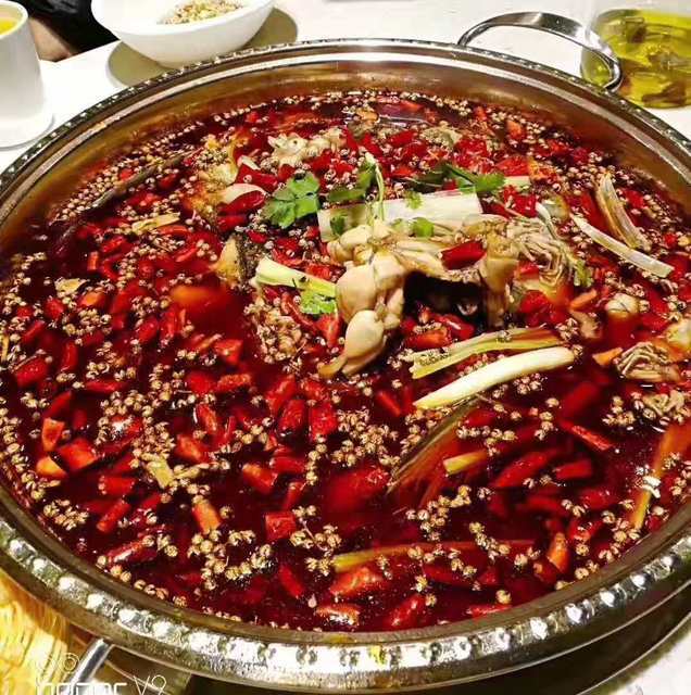 时代广场推荐菜:美蛙鱼头锅红糖糍粑魔芋分类:餐馆;中餐;餐饮;鱼火锅