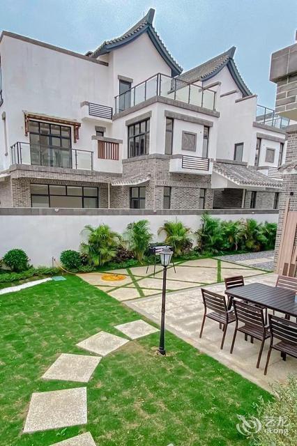 英德奥园巧克力王国悠米度假温泉别墅