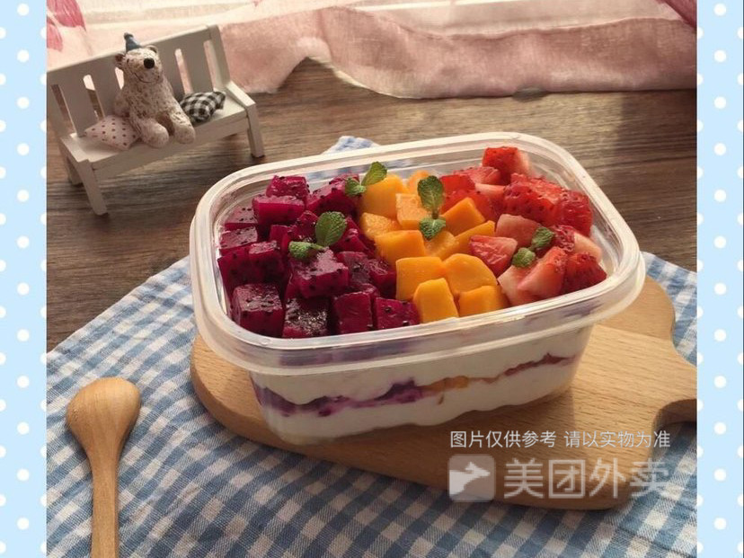 秘制蜜豆酸奶水果捞 秘制坚果酸奶水果捞