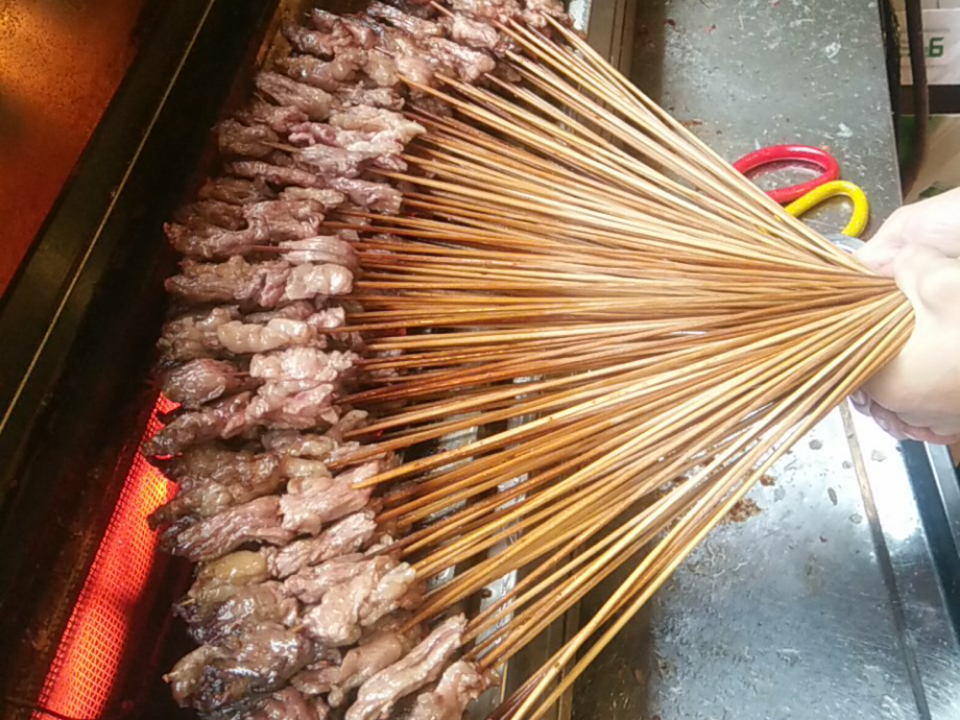 > 西安小竹签烤肉