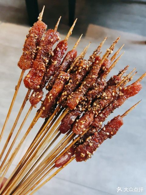 筋皮生蚝油边分类:餐馆;中餐;餐饮;烧烤店;外国菜;融合烤肉;烤肉;烧烤