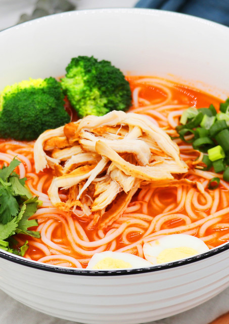 番茄鸡肉米粉图片