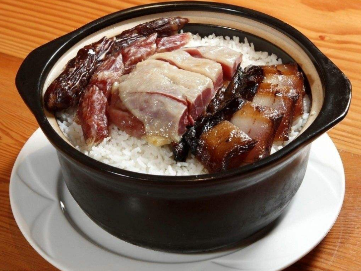 一勺品煲仔饭