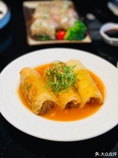 鲜虾浓汤烩脆皮腐皮卷图片