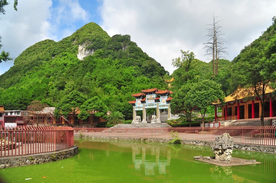 贵州省惠水县九龙寺