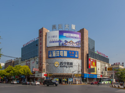 位置,怎么去,怎么走,在哪,在哪里,在哪儿:上海市浦东新区商城路618号