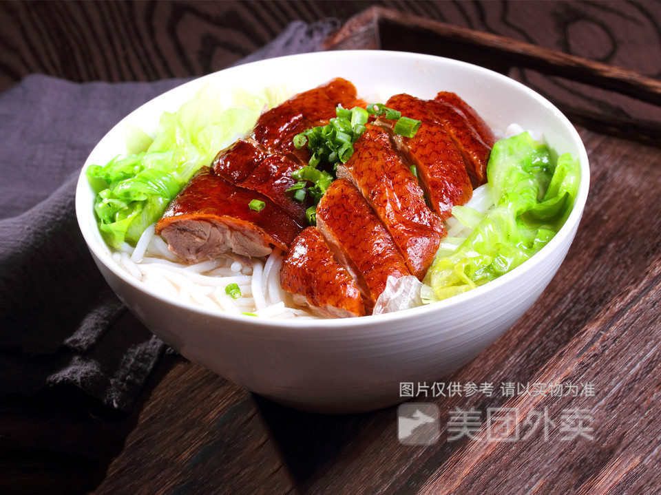 白切鸡汤粉叉烧粉推荐菜:粤记烧鹅位于东莞市太沙路621号1栋116室