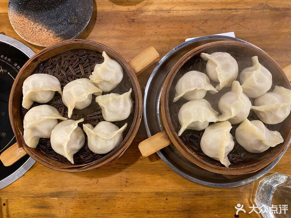 驢肉圓蔥蒸餃圖片