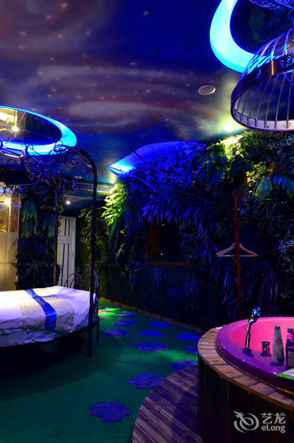 热恋概念主题酒店