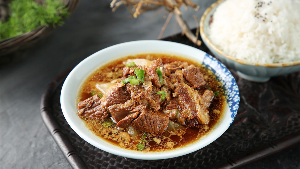 犟心牛腩套餐图片