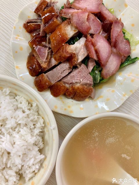 烧鹅拼叉烧饭图片