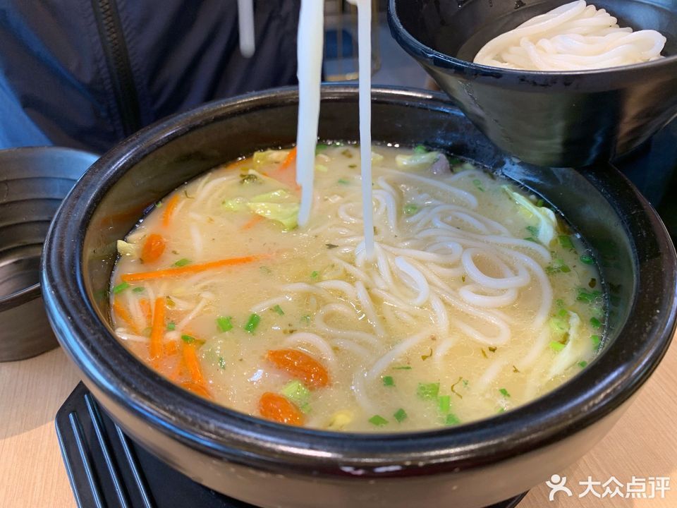 过桥缘鸡汤米线北国裕华店