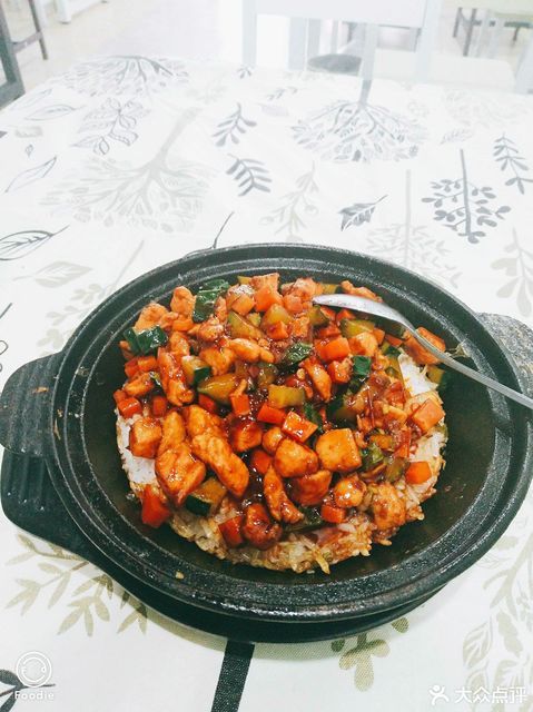 宫保鸡丁煲仔饭图片