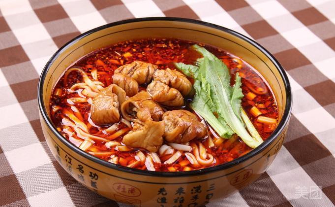 香辣肥肠面图片