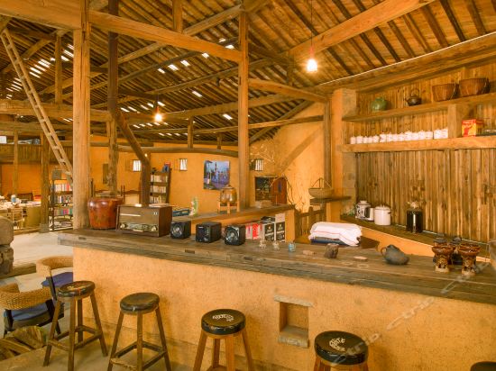 黄山猪栏酒吧乡村客栈(老油厂店)
