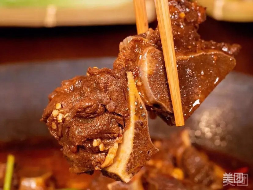 锅房破店暴走牛骨地摊大排档于都店