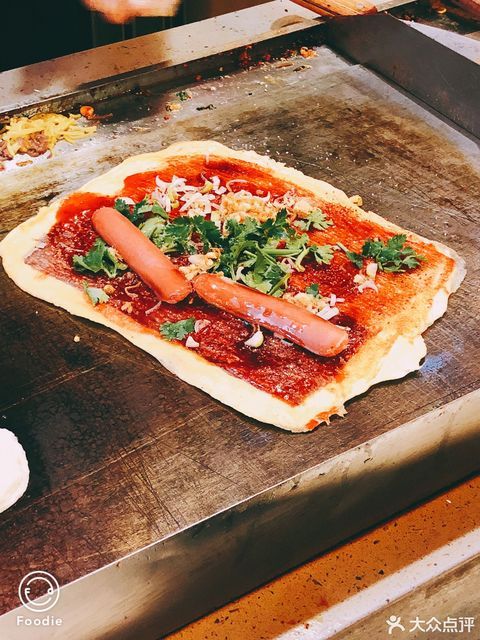 推荐菜:最贵烤冷面位于沈阳市沈河区中街路步行街光