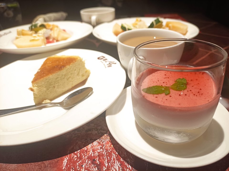 牛排绿豆汤推荐菜:草根食府位于新余市渝水区劳动北路1359号百乐村