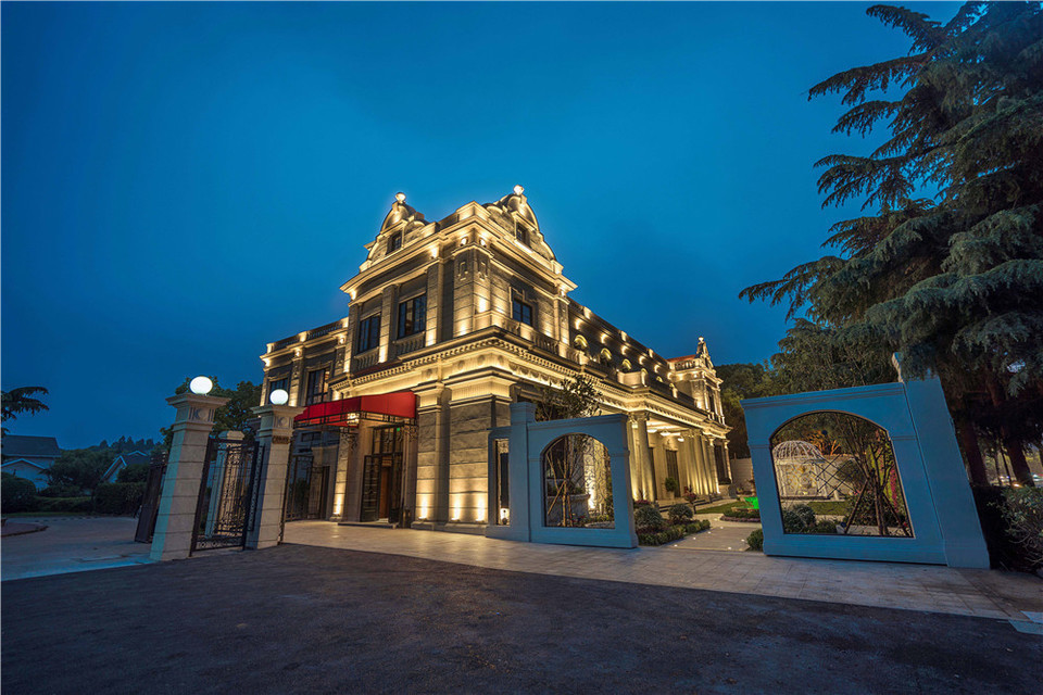 地址(位置,怎么去,怎么走,在哪,在哪里,在哪儿):上海市长宁区虹桥路