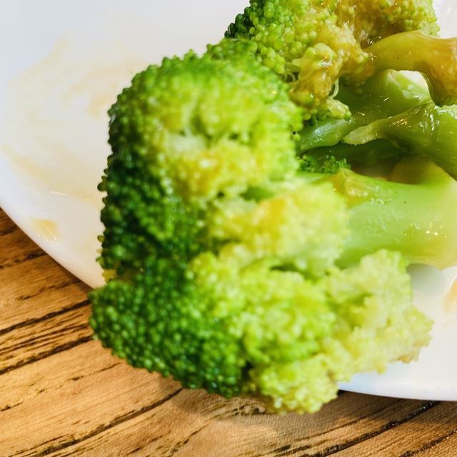 饼子荤菜推荐菜:四川吴林麻辣烫(总店)位于庆阳市西峰区安定西路19号