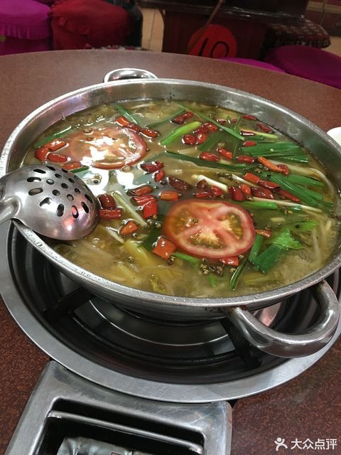 吴记正宗富源酸菜猪脚火锅