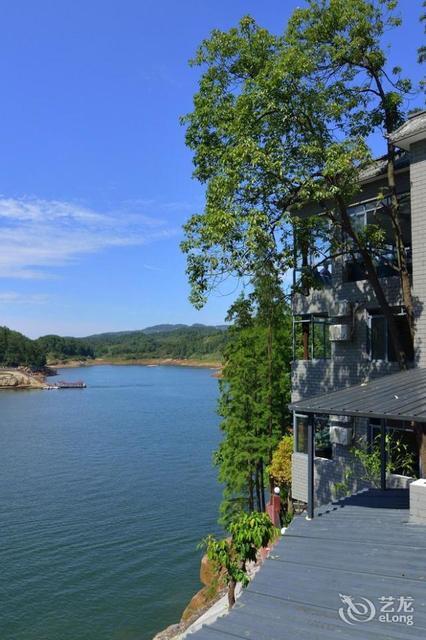 眉山市 住宿服务 酒店 > 黑龙滩宾馆