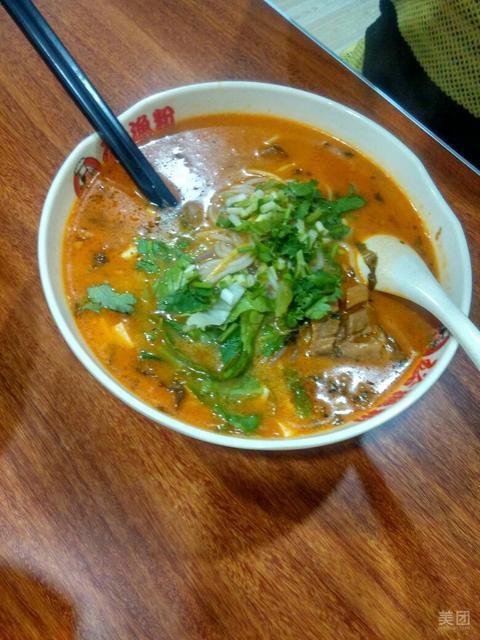 五谷红烧鸡块粉图片