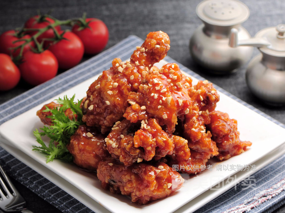 特色辣味无骨炸鸡图片