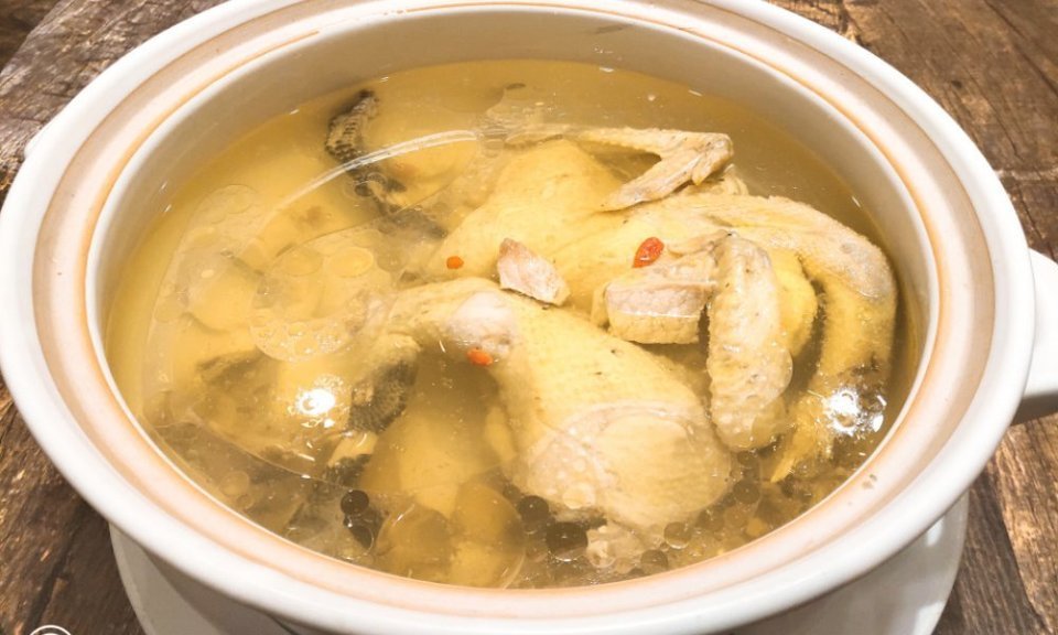 泉水桃园鸡汤砂锅图片