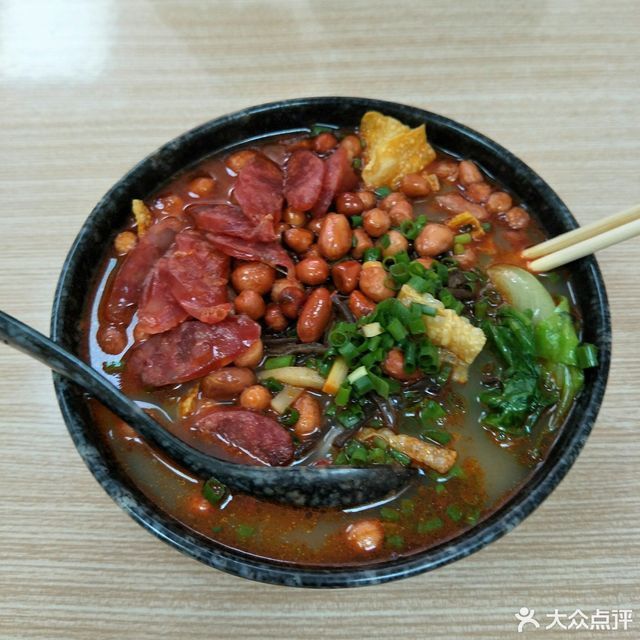 香腸煎蛋螺螄粉湯粉分開裝分類:餐飲;快餐;中式快餐;餐館;小吃;小吃