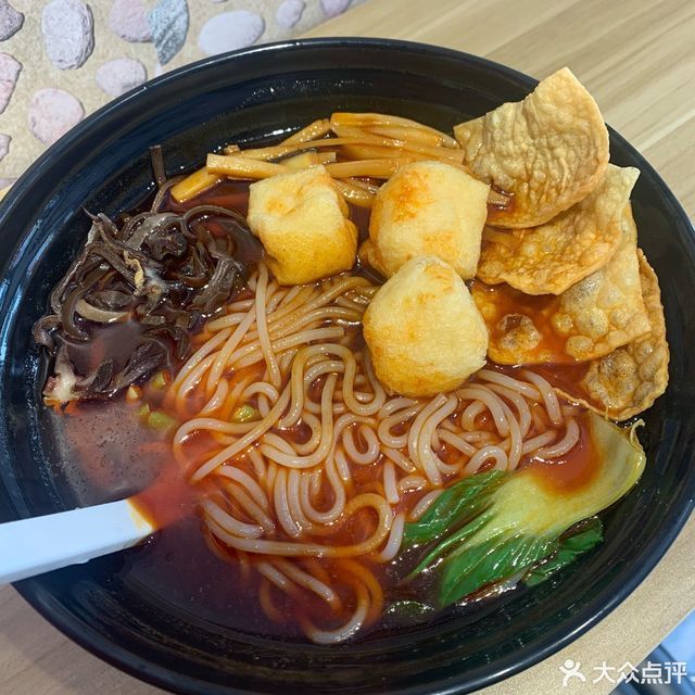 柳巷螺蛳粉建筑大学店