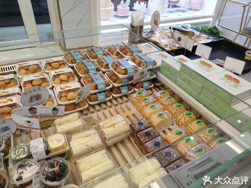 梁师傅烘焙(峄城店)位于枣庄市峄城区宏学路推荐菜:吃鸡蛋糕雪媚娘